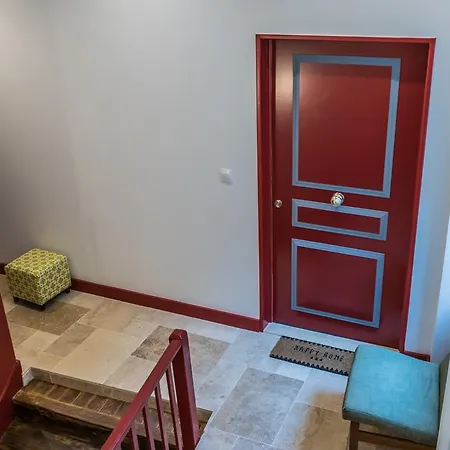 Traditions Apartment