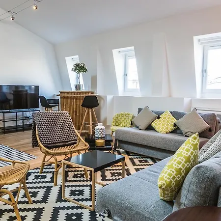 Traditions Apartment *